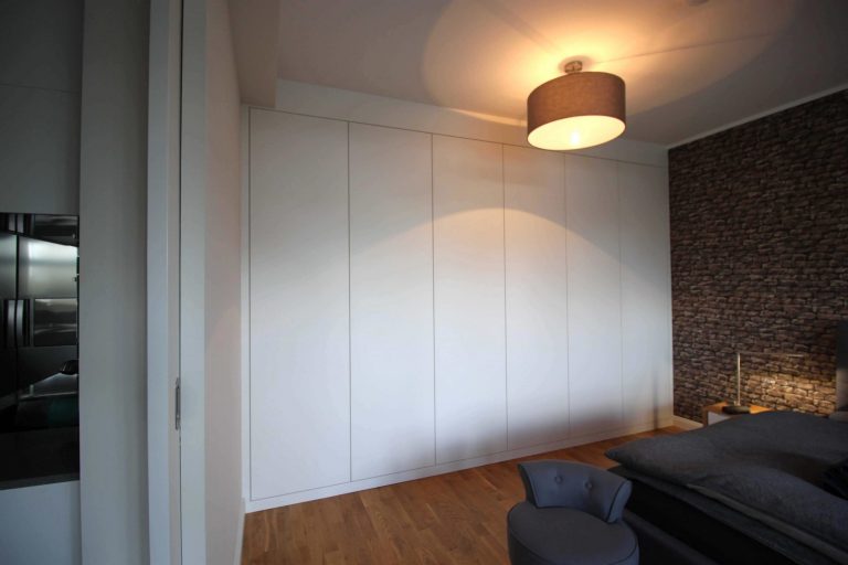 Kleiderschränke, Einbaumöbel und Eckschränke aus Berlin